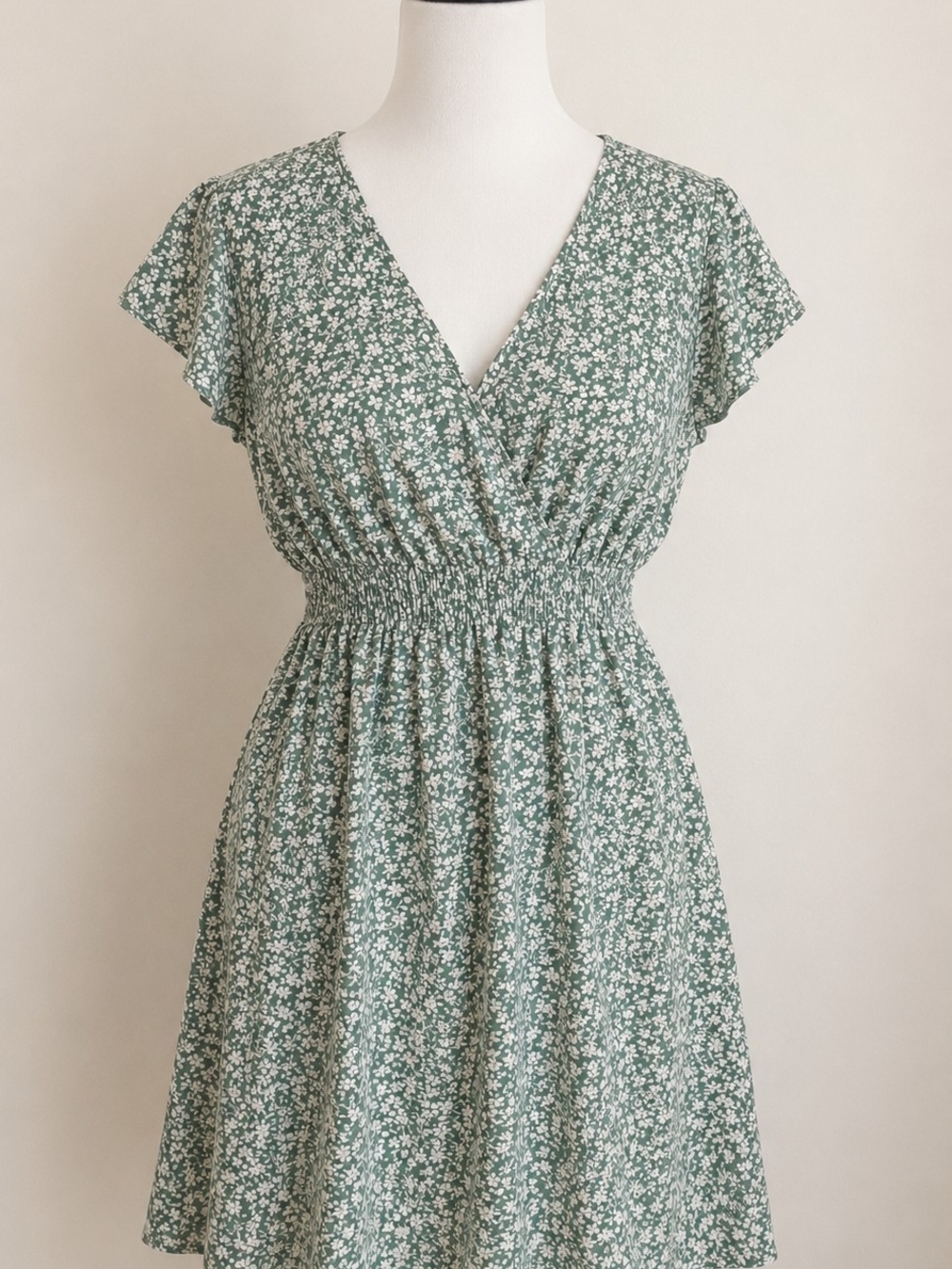 Women's Green Floral V-Neck Smocked Waist Dress